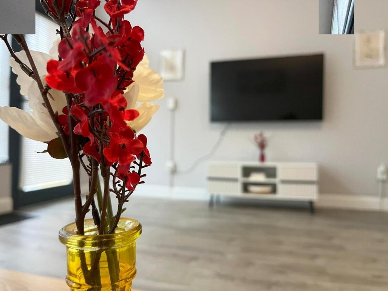 Local Modern Getaway - Ground Floor Leilighet Cleveland Eksteriør bilde