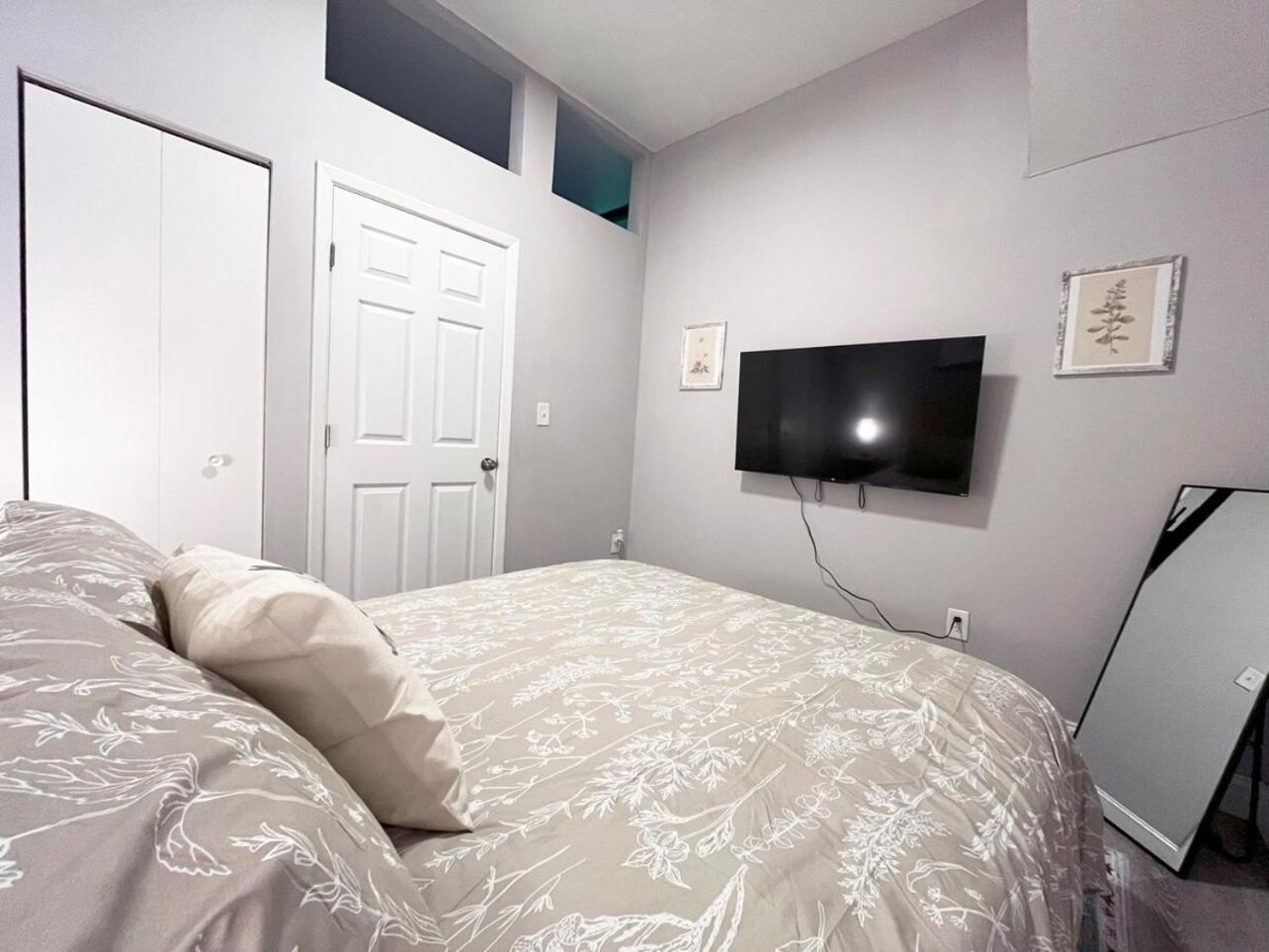 Local Modern Getaway - Ground Floor Leilighet Cleveland Eksteriør bilde